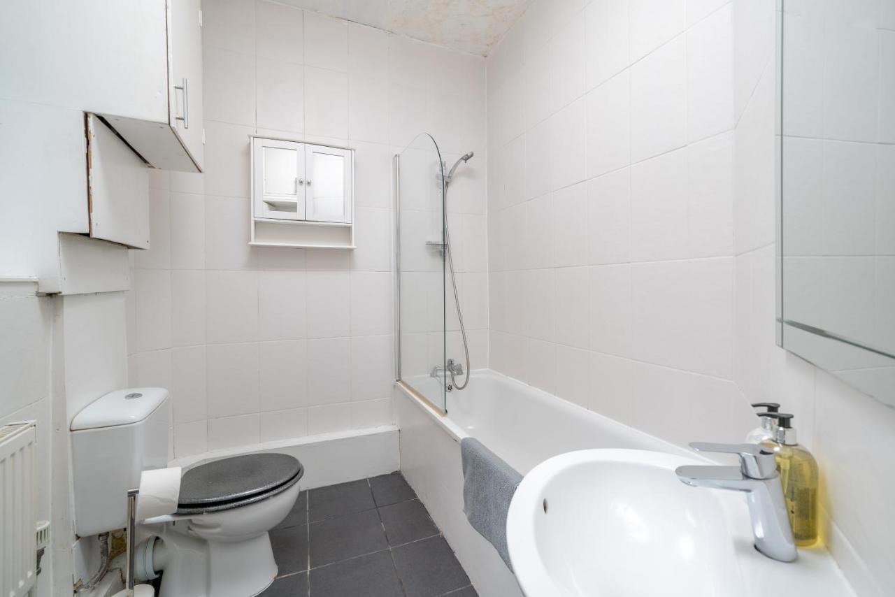 Soho Apartment Sleeps 4, Covent Garden & Leicester Square London Exterior photo