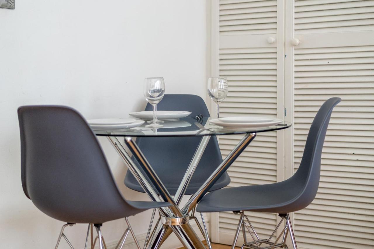 Soho Apartment Sleeps 4, Covent Garden & Leicester Square London Exterior photo